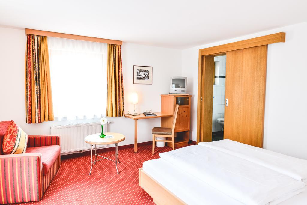 Hotel-Pension Hoferhaus Neukirchen am Grossvenediger Bagian luar foto